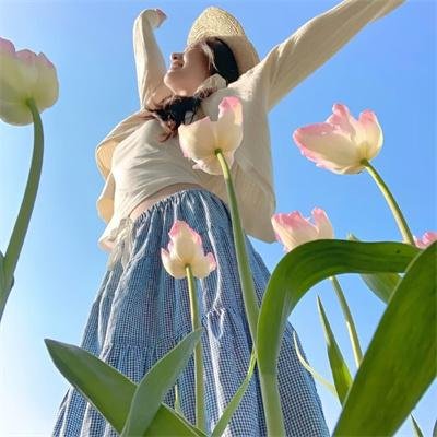 皇后驾到：反派人设崩不住了